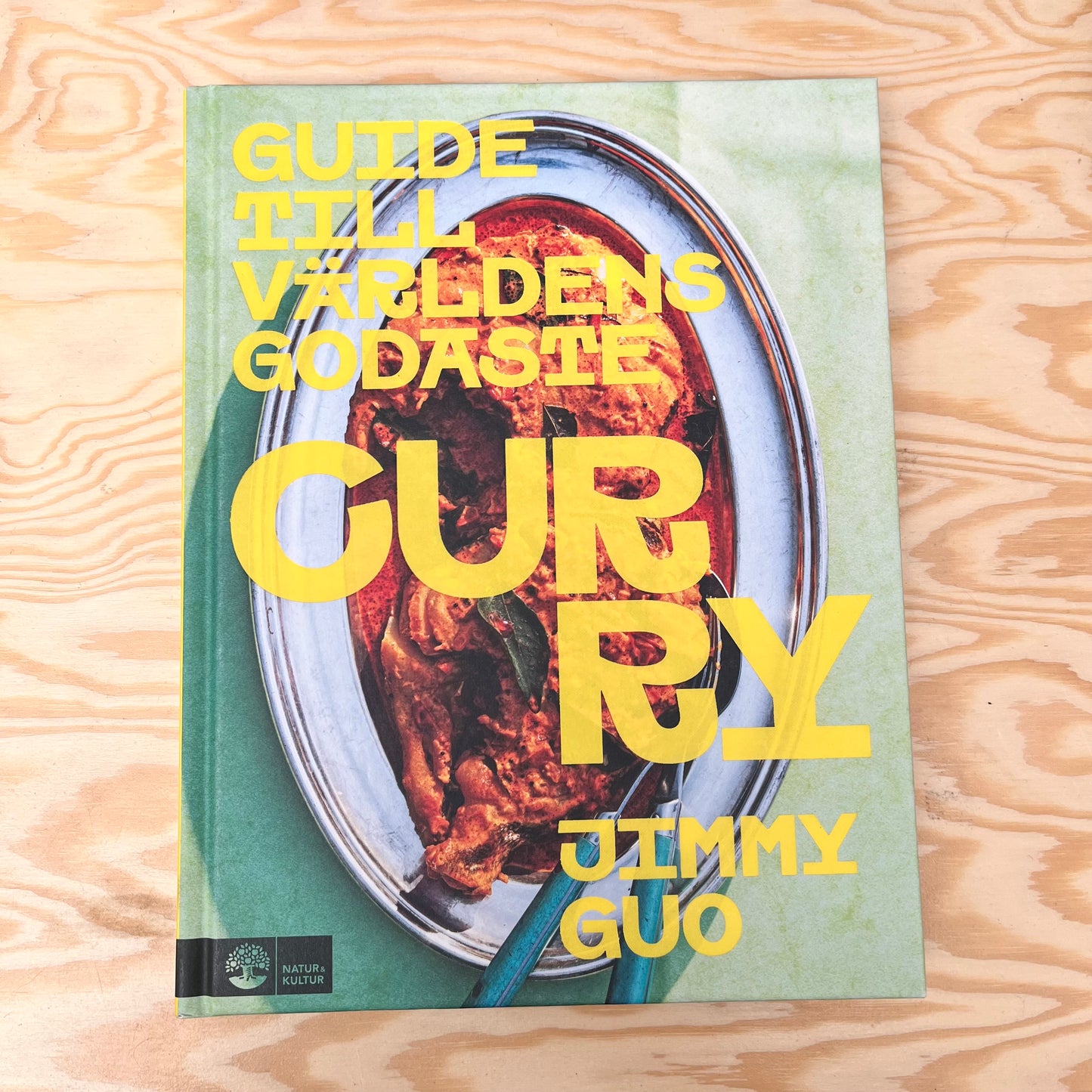 Bok - "Guide till världens curry" - Jimmy Guo