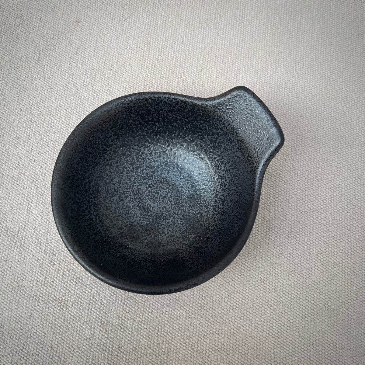 Dippskål svartbrun "Tonsui Kuromikage"