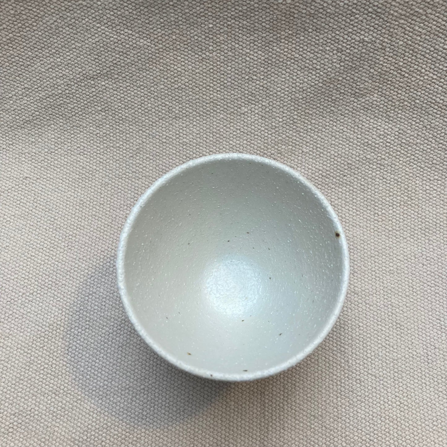 Tekopp vit och brun "Minoyaki Tataki Kunie"