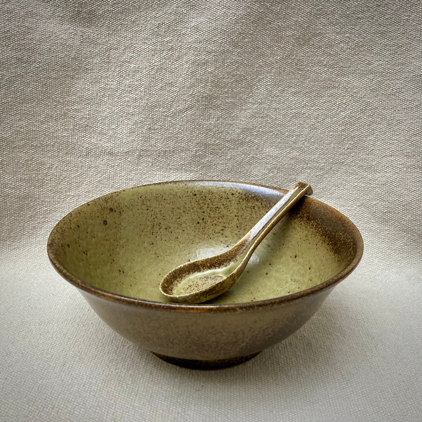 Ramenskål med sked - Brun - "WABIKUCHIHA"